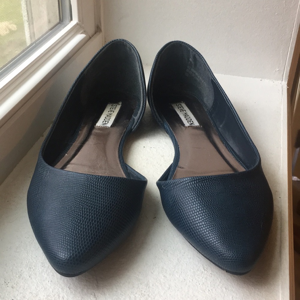 Steve Madden snake skin royal blue flats